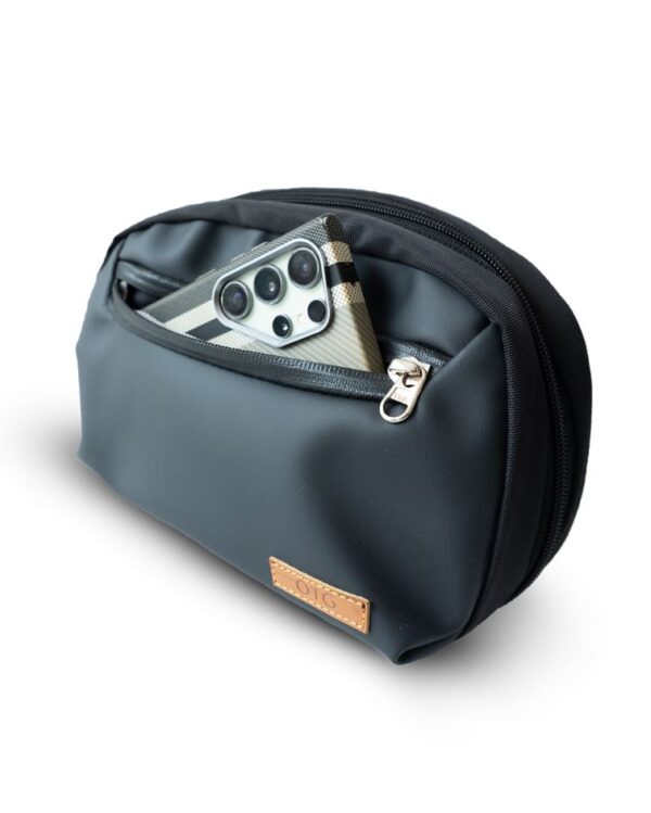 Front pocket with phone in pocket