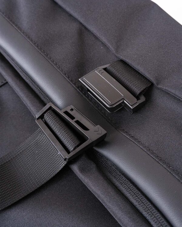 Magnetic clip unlocked